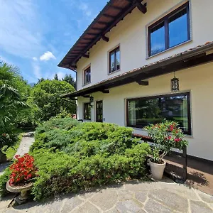 *** Bed and breakfast Sarchi Italia